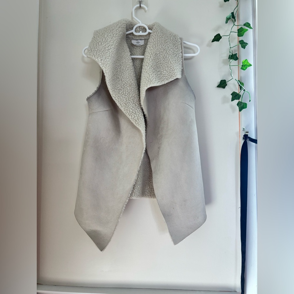 Elegant Cream Sleeveless Vest